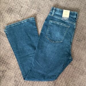 St John's Bay Flare high rise bootcut jeans NWT. Never worn.